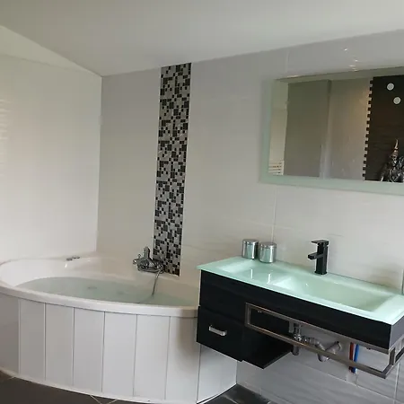 Maison A La Campagne Pres De La بيت للعطل Aiglemont